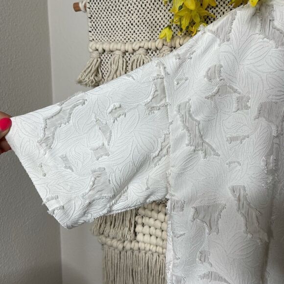 H&M Ivory Burnout Floral Top Size 6 - Picture 3 of 7